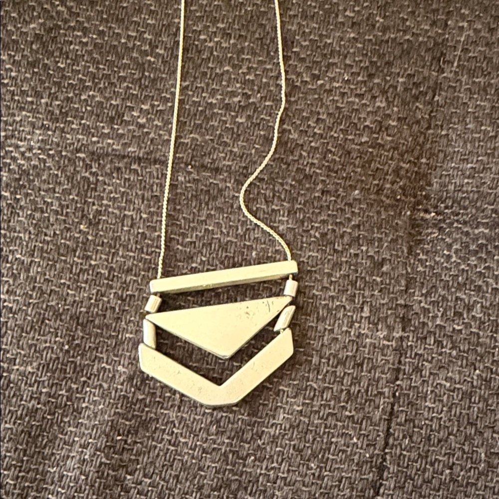 Elegant Silver Geometric Necklace
